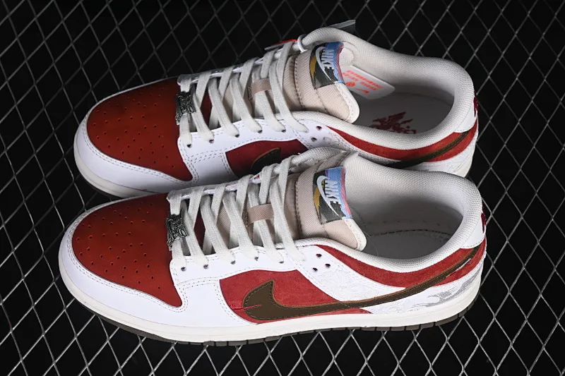 All categories Nk SB Dunk series Nk SB Dunk Low low-top sneakers Nike SB Dunk Low Year of the Horse limited low-top casual sneakers IQ1118-220